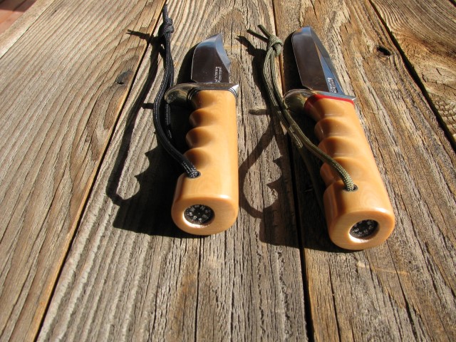 2 Blondes-3 (Small).JPG 2 Blondes-3 (Small).JPG